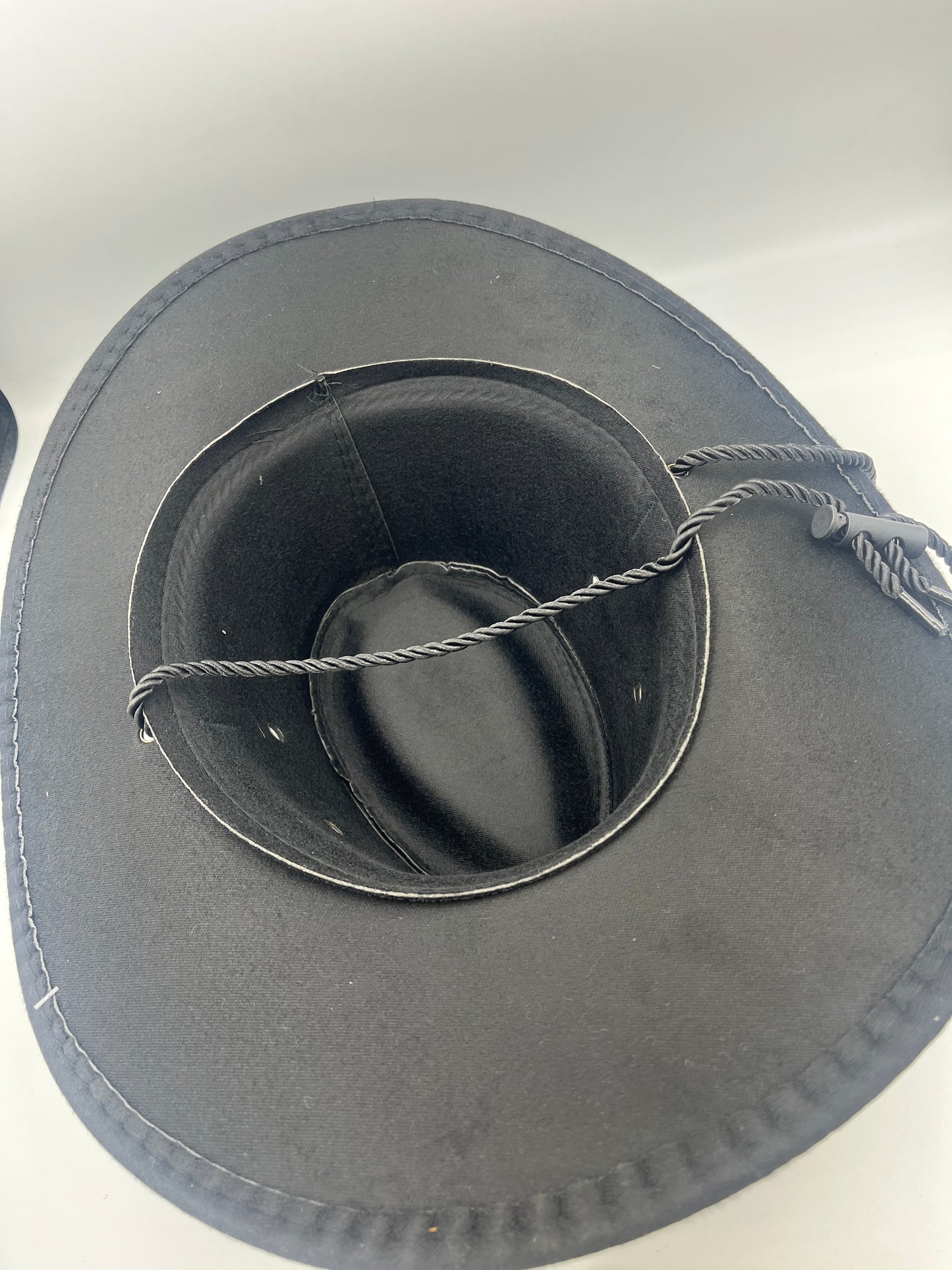 Steampunk cowboy hat, black with badge
