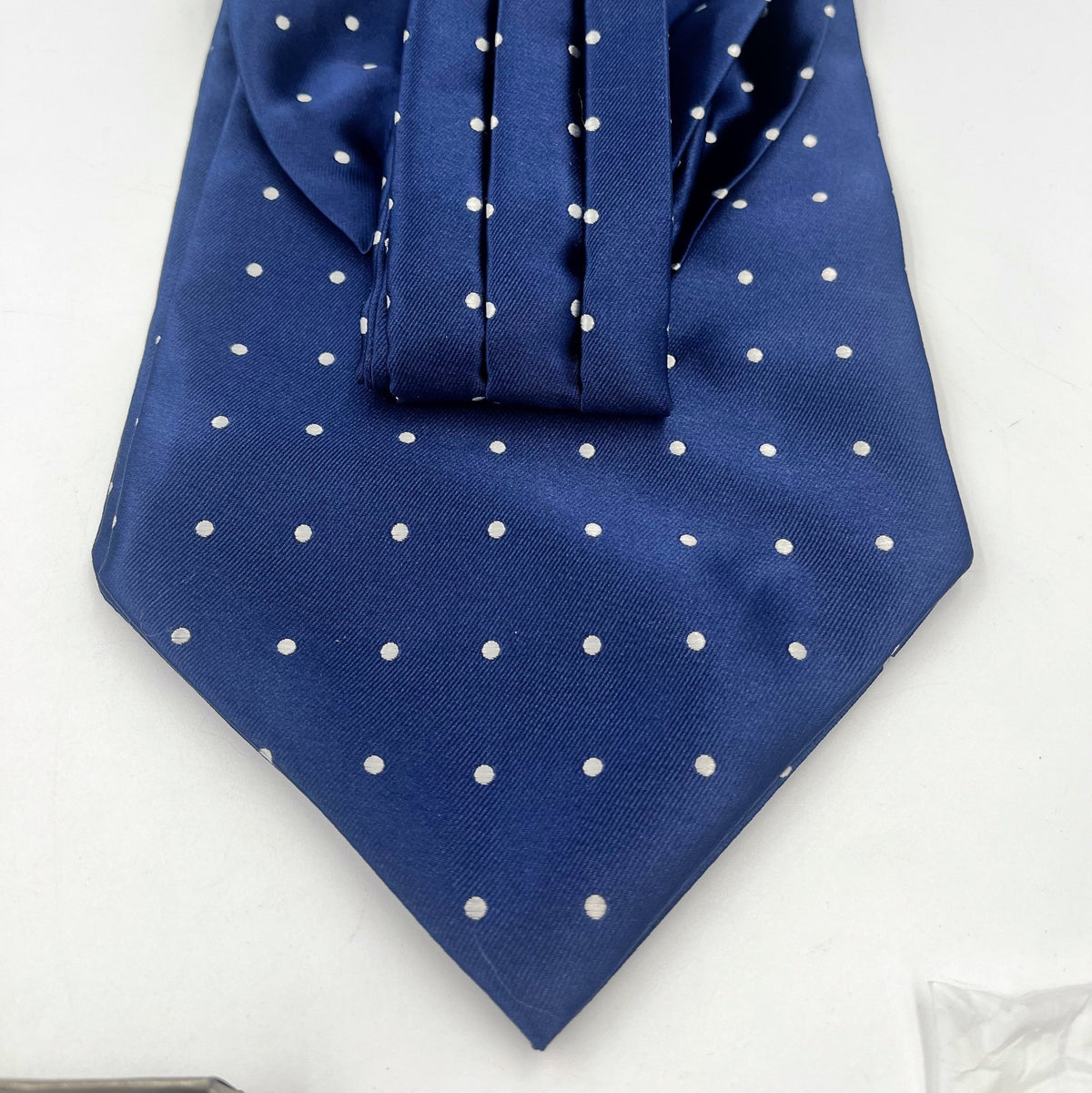 Mens Luxurious navy blue with white pin dots patterned Cravat Ascot tie