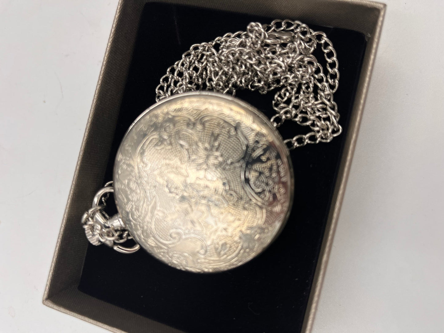Premium Stylish Silver Quartz Pocket Watch with roman numerals,Unisex