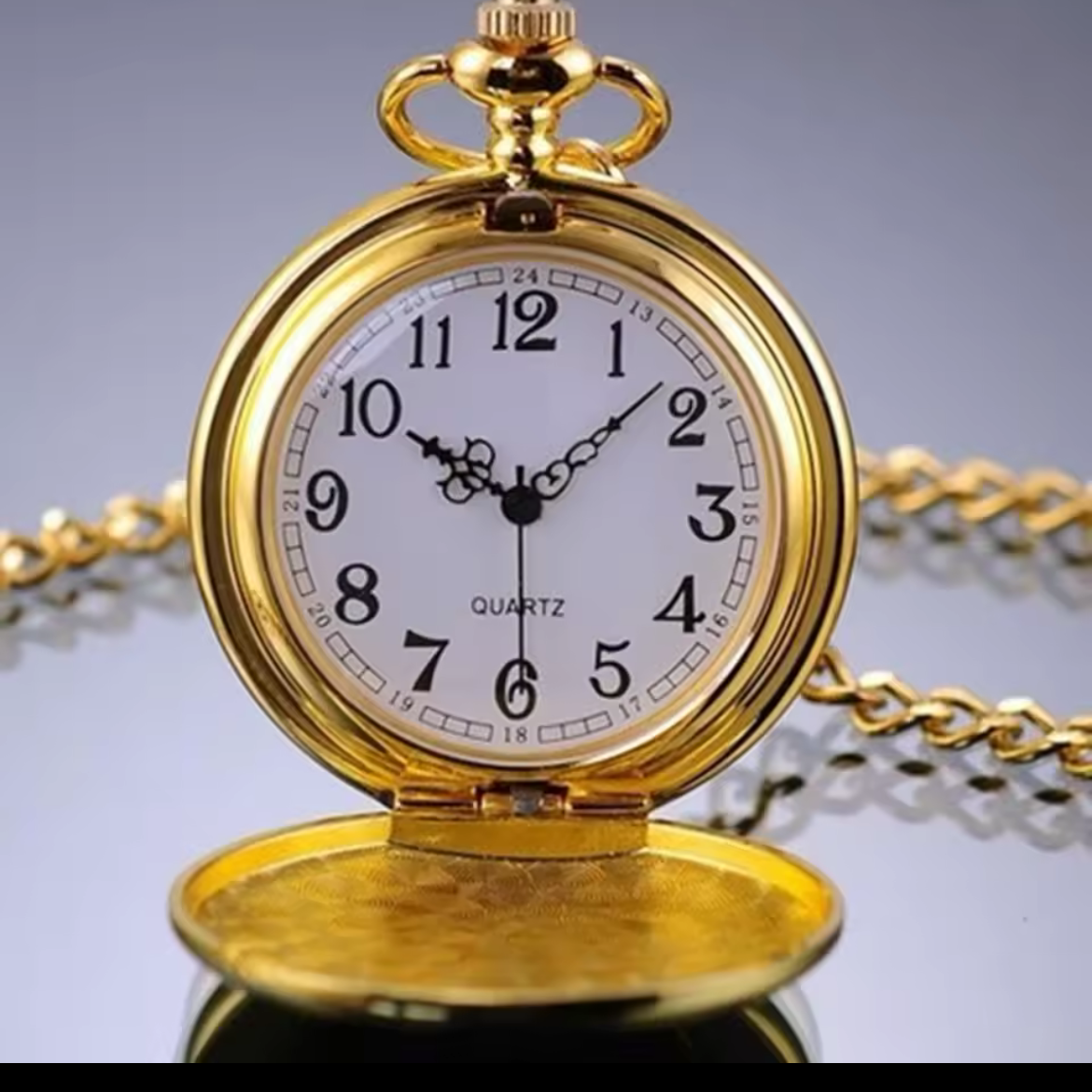 Shiny Quartz Gold Pocket Watch With Chain