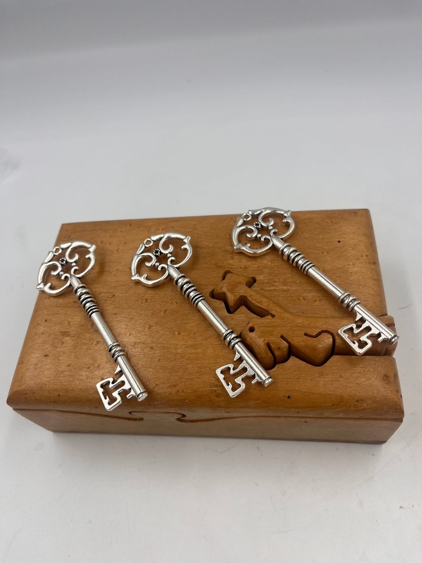 Three steampunk metal alloy antique style  keys for gifting and decor purposes- Steampunkgear
