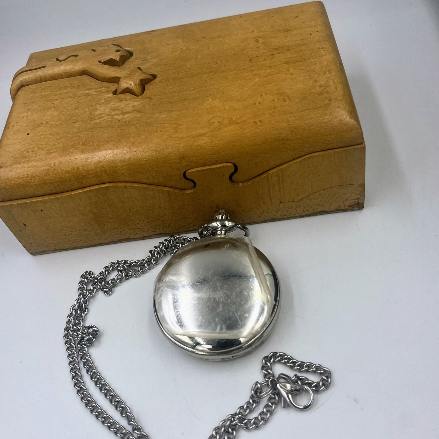 Shiny Quartz Silver Pocket Watch With Chain