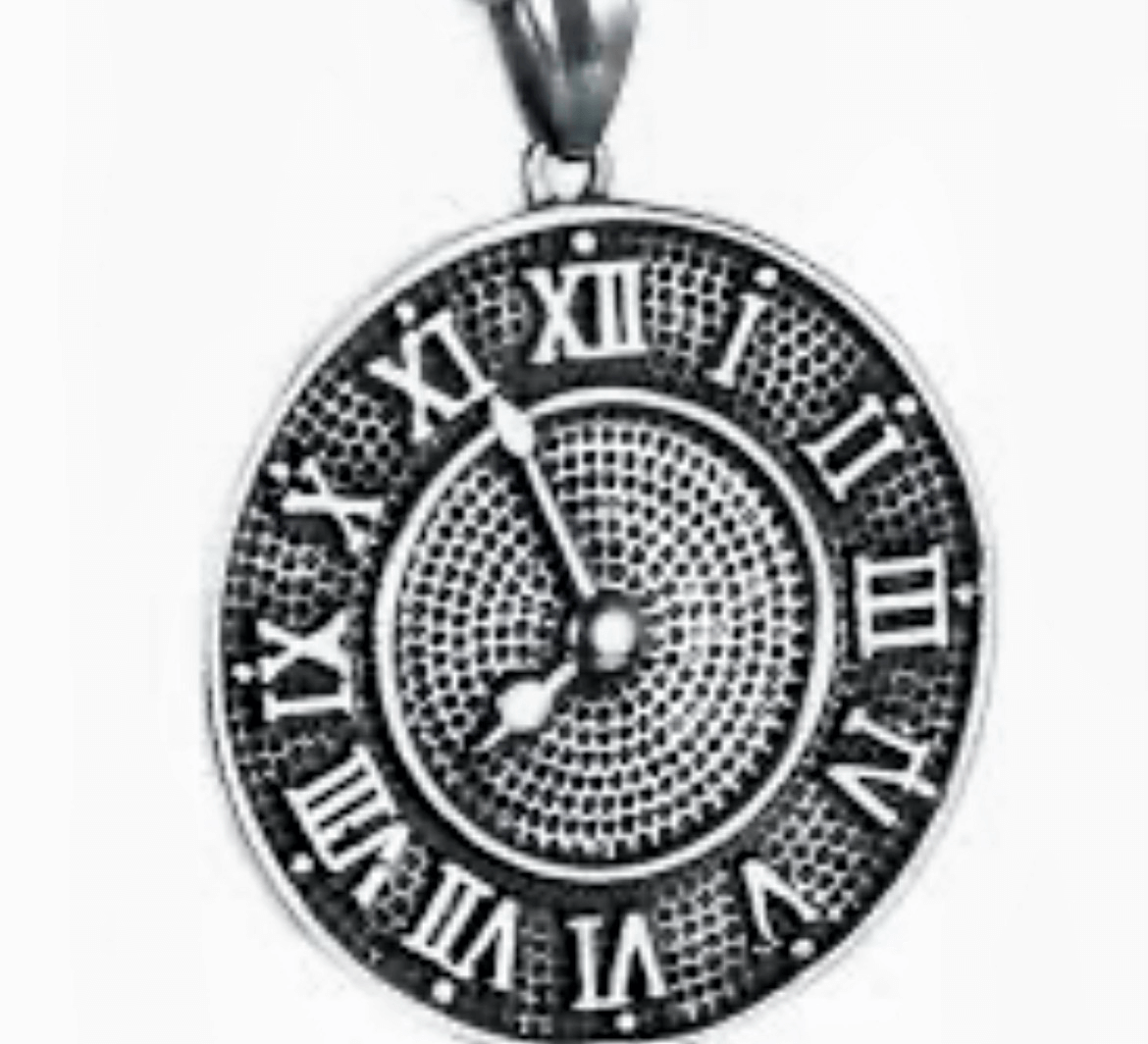 Steampunk Vintage Roman Numeral Clock Pendant, Stainless steel - Steampunkgearsa