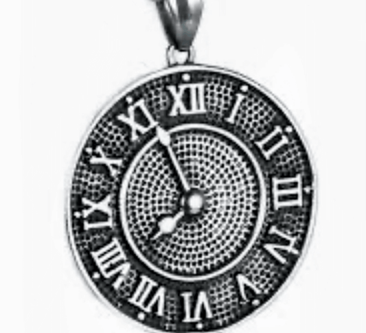 Steampunk Vintage Roman Numeral Clock Pendant, Stainless steel - Steampunkgearsa